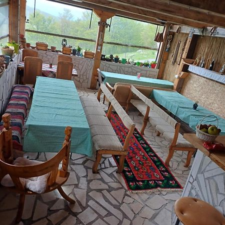 Katun Ljeljenak Hotell Plužine Exteriör bild