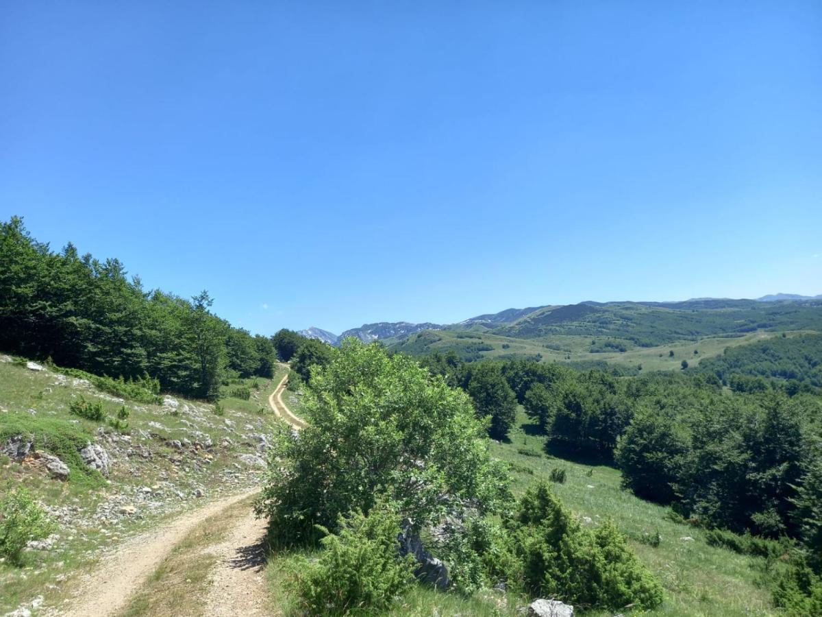 Katun Ljeljenak Hotell Plužine Exteriör bild