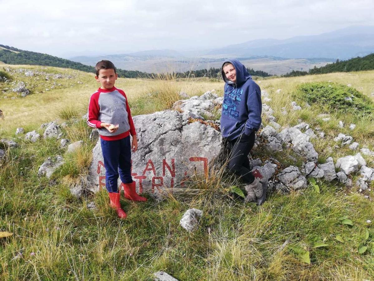Katun Ljeljenak Hotell Plužine Exteriör bild
